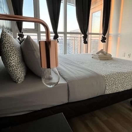 Cozy Condo In Downtown Toronto + Free Parking ภายนอก รูปภาพ