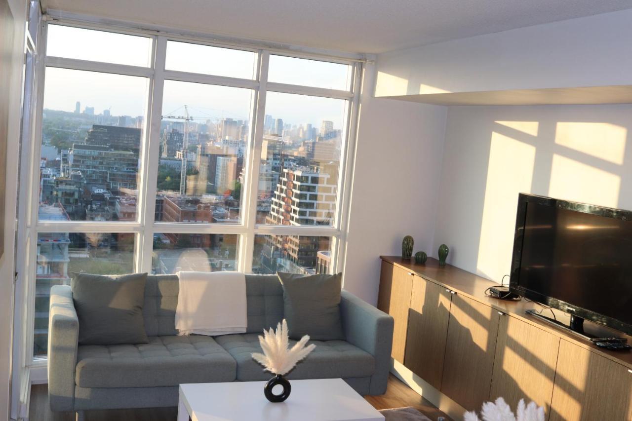 Cozy Condo In Downtown Toronto + Free Parking ภายนอก รูปภาพ