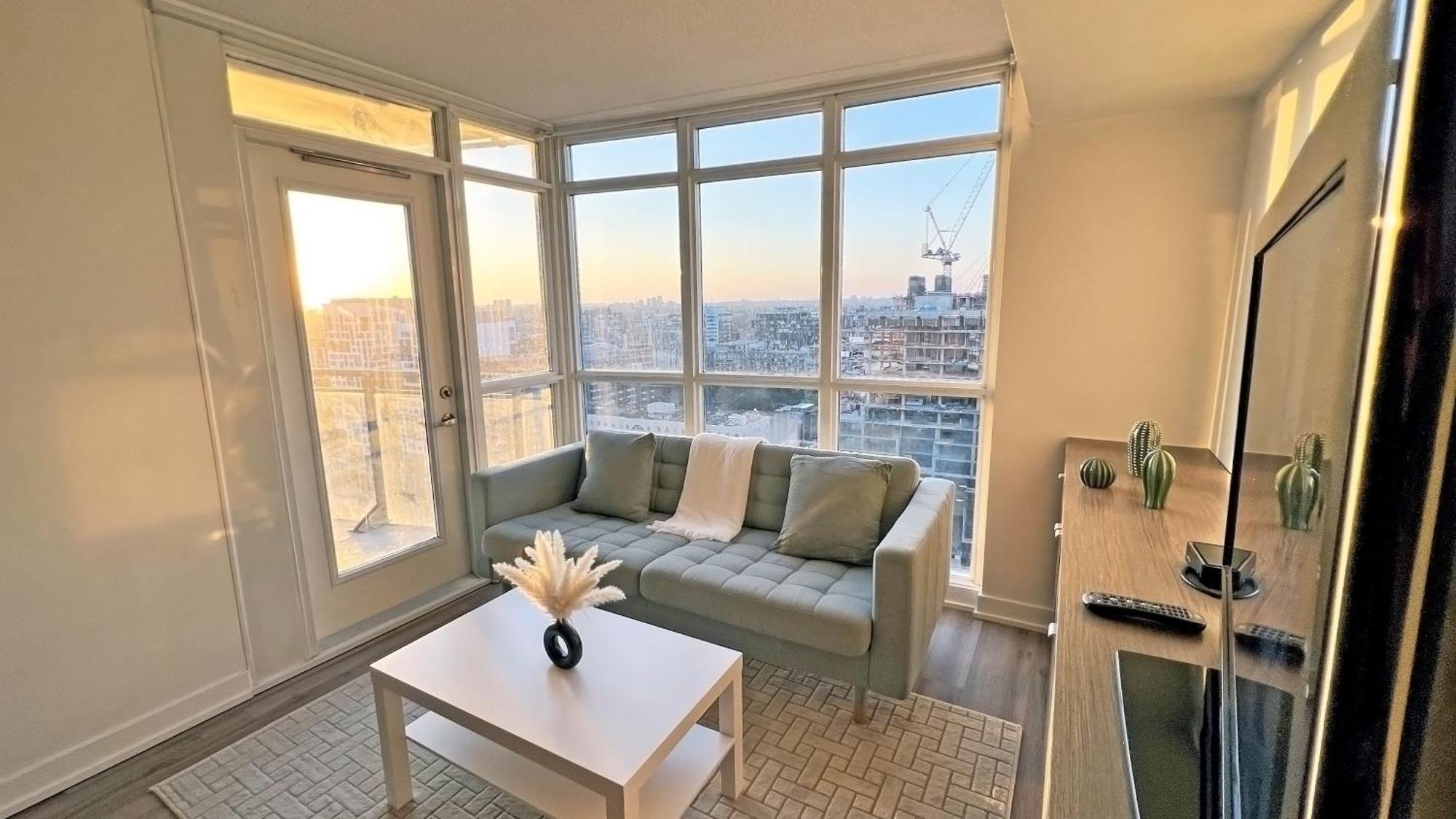 Cozy Condo In Downtown Toronto + Free Parking ภายนอก รูปภาพ