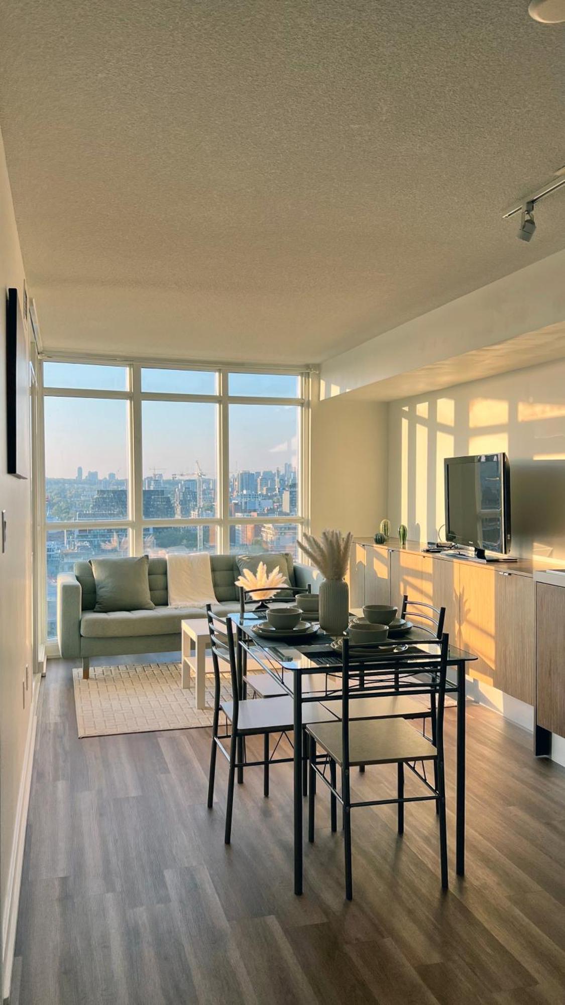 Cozy Condo In Downtown Toronto + Free Parking ภายนอก รูปภาพ
